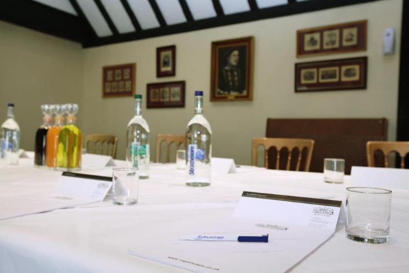 The Old Palace Lodge Dunstable Bagian luar foto